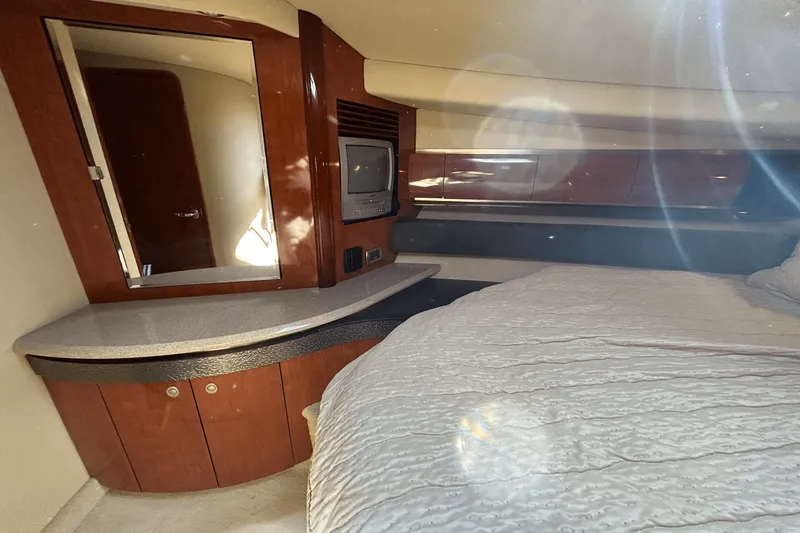 Slide: The Image of Sea Ray 50 SUNDANCER 2003 - 23