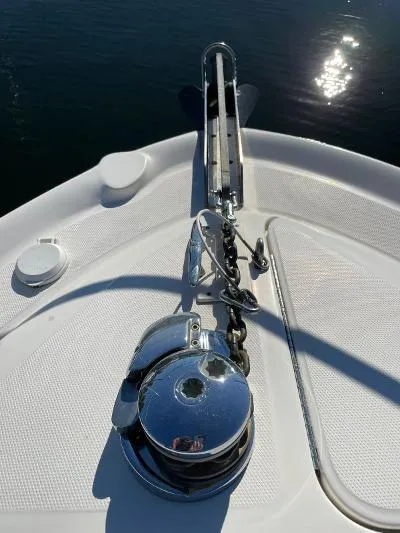 Slide: The Image of Anchor windlass on 2005 Sea Ray 340 Sundancer boat. - 23
