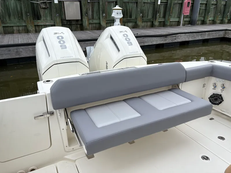 Slide: The Image of Boston Whaler 360 Outrage 2026 - 11