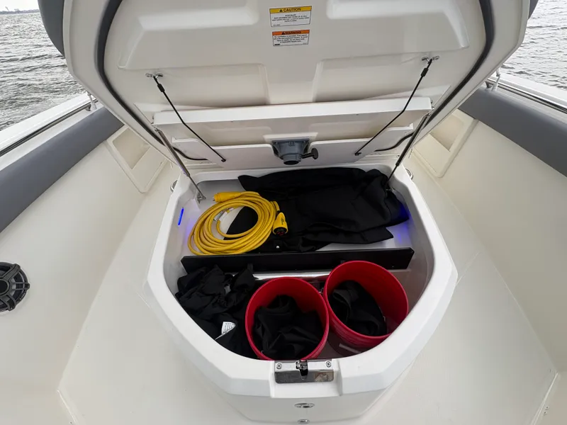 Slide: The Image of Boston Whaler 360 Outrage 2026 - 27
