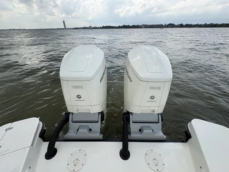 Slide: The Image of Boston Whaler 360 Outrage 2026 - 31