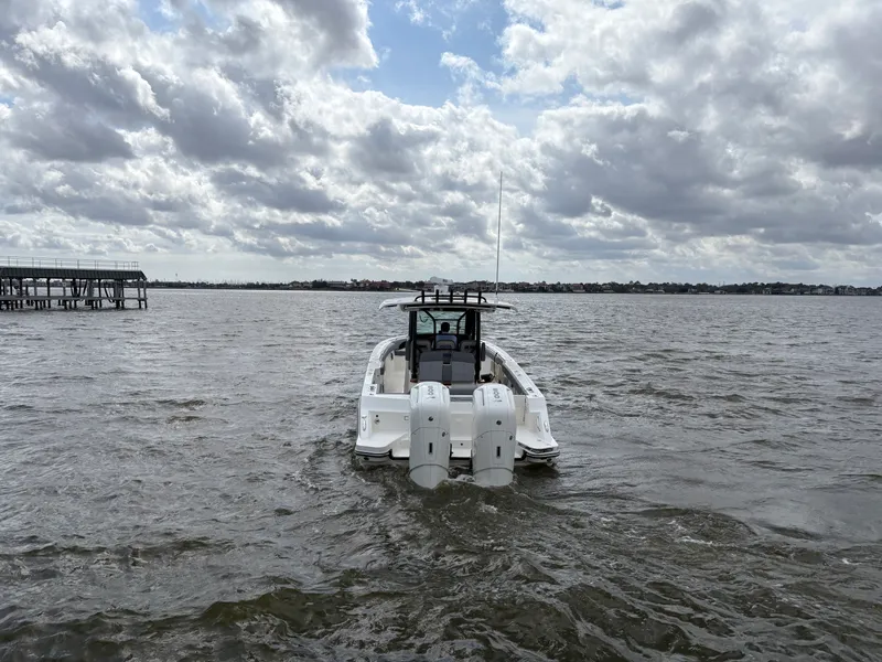 Slide: The Image of Boston Whaler 360 Outrage 2026 - 4