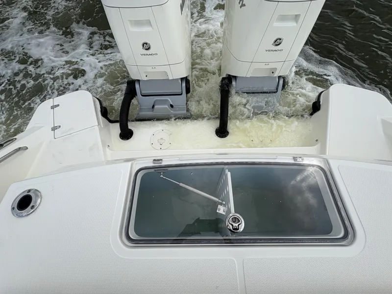 Slide: The Image of Boston Whaler 360 Outrage 2026 - 44