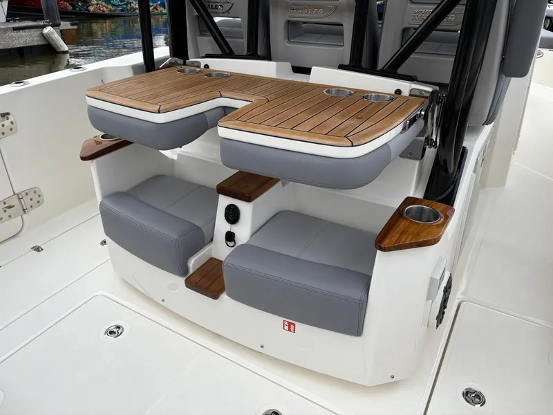 Slide: The Image of Boston Whaler 360 Outrage 2026 - 8