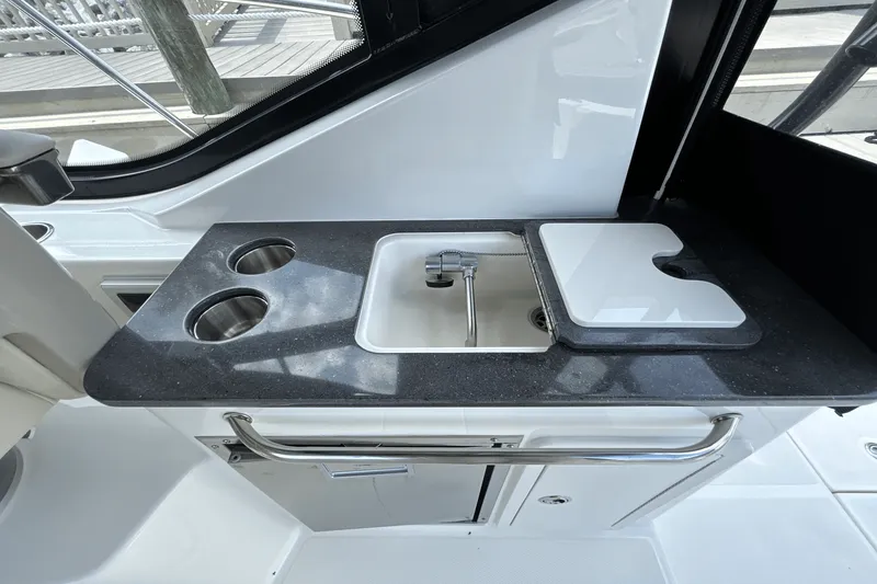 Slide: The Image of Boston Whaler 325 Conquest 2025 - 24