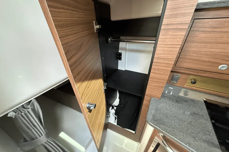 Slide: The Image of Boston Whaler 325 Conquest 2025 - 33