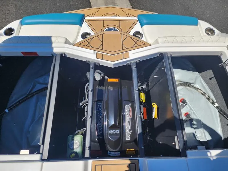 Slide: The Image of Tige Boats Z1 2022 - 48