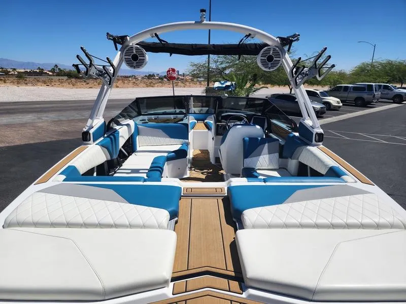 Slide: The Image of Tige Boats Z1 2022 - 19