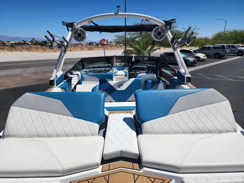 Slide: The Image of Tige Boats Z1 2022 - 20