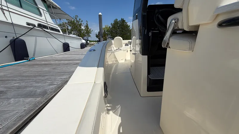 Slide: The Image of Scout 260 LXF 2027 - 37