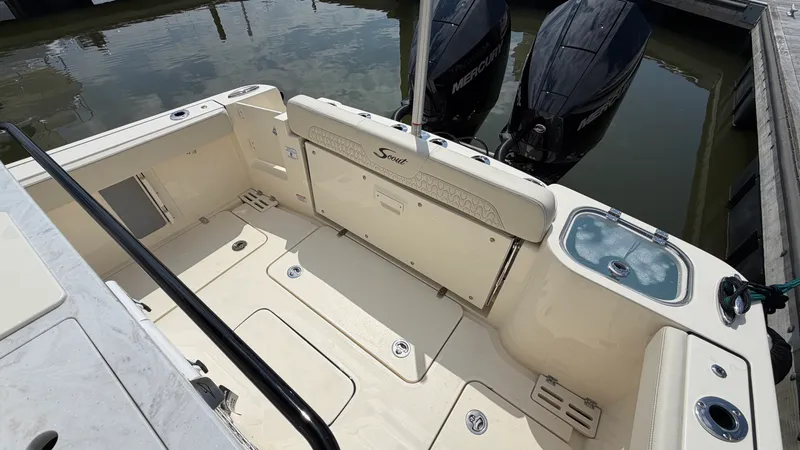 Slide: The Image of Scout 260 LXF 2027 - 14