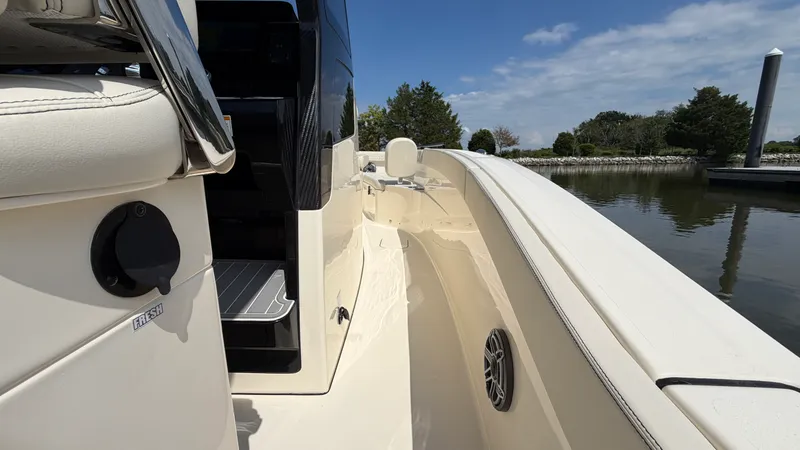 Slide: The Image of Scout 260 LXF 2027 - 38