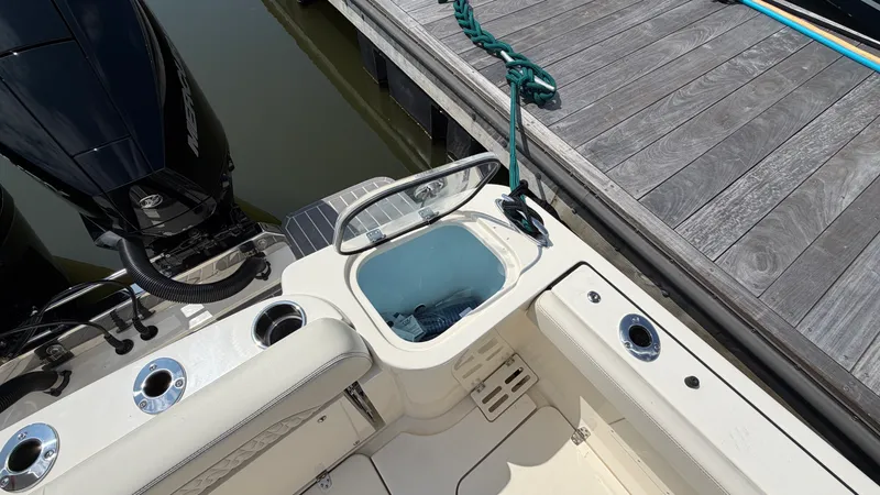 Slide: The Image of Scout 260 LXF 2027 - 17