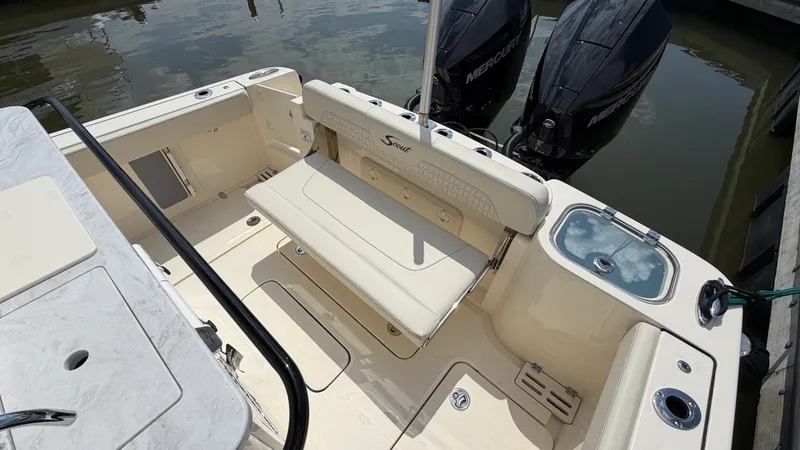 Slide: The Image of Scout 260 LXF 2027 - 15
