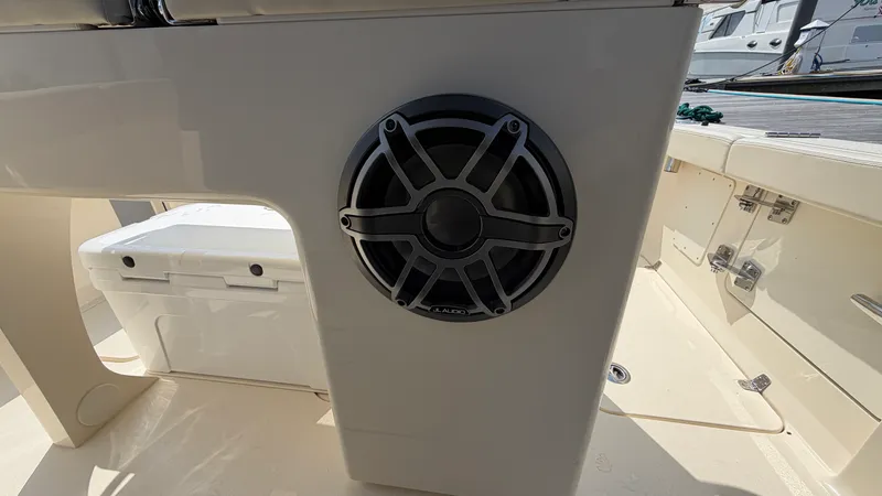 Slide: The Image of Scout 260 LXF 2027 - 23