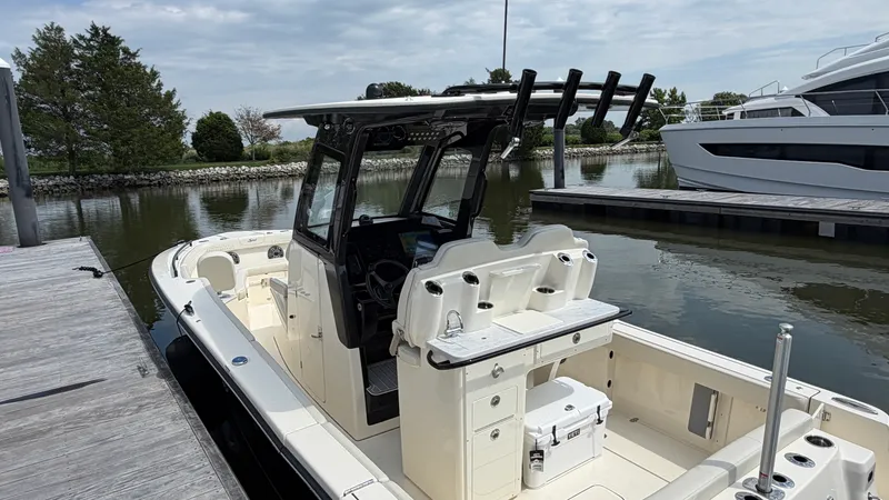 Slide: The Image of Scout 260 LXF 2027 - 10