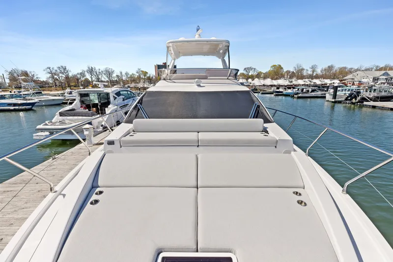 Slide: The Image of Azimut 50 FLYBRIDGE 2022 - 17