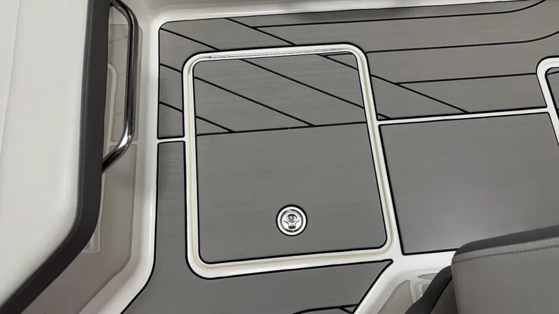 Slide: The Image of Sea Ray SDX 230 Surf 2026 - 42