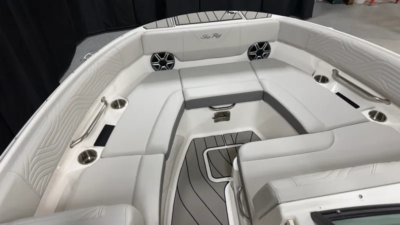 Slide: The Image of Sea Ray SDX 230 Surf 2026 - 81