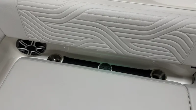 Slide: The Image of Sea Ray SDX 230 Surf 2026 - 36