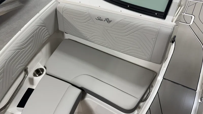 Slide: The Image of Sea Ray SDX 230 Surf 2026 - 83