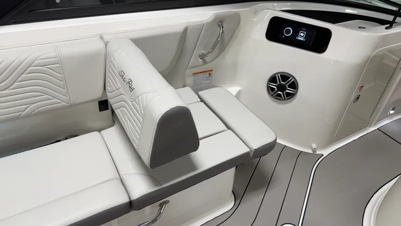 Slide: The Image of Sea Ray SDX 230 Surf 2026 - 44