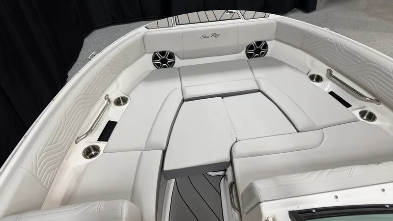 Slide: The Image of Sea Ray SDX 230 Surf 2026 - 82