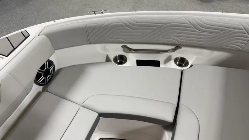 Slide: The Image of Sea Ray SDX 230 Surf 2026 - 84