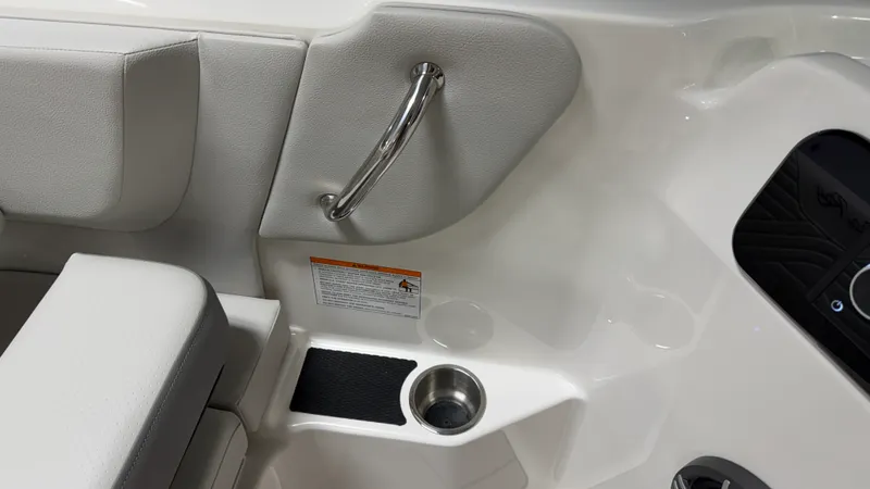 Slide: The Image of Sea Ray SDX 230 Surf 2026 - 48
