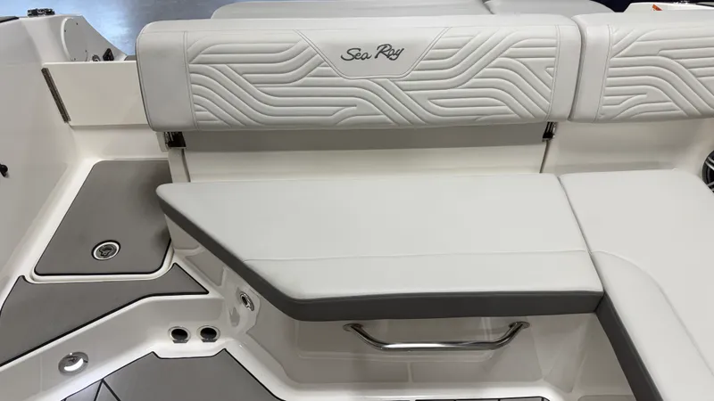 Slide: The Image of Sea Ray SDX 230 Surf 2026 - 29