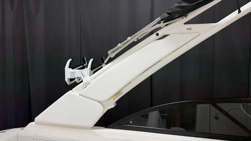 Slide: The Image of Sea Ray SDX 230 Surf 2026 - 98