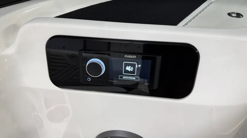 Slide: The Image of Sea Ray SDX 230 Surf 2026 - 50