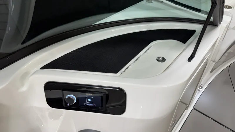 Slide: The Image of Sea Ray SDX 230 Surf 2026 - 52