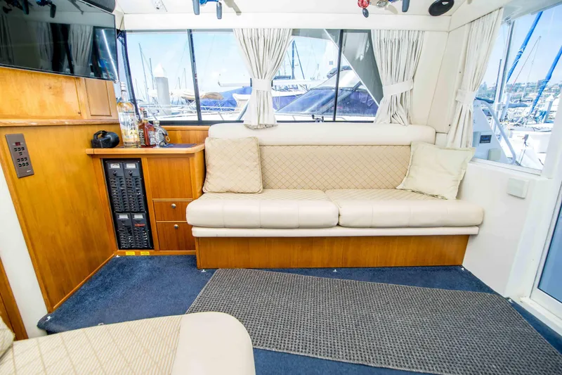Slide: The Image of Riviera 36 Flybridge 2000 - 10