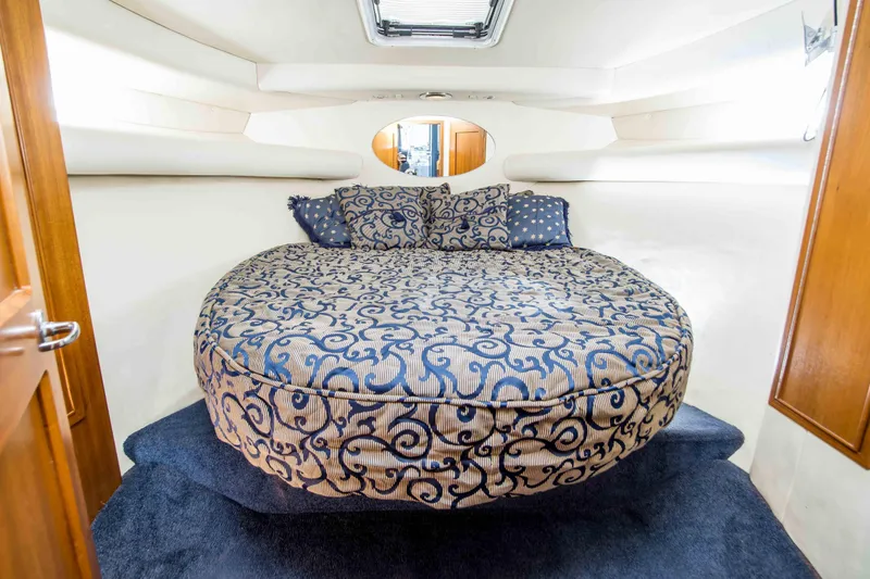 Slide: The Image of Riviera 36 Flybridge 2000 - 15