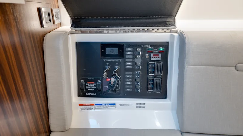 Slide: The Image of Sea Ray Sundancer 370 Outboard 2026 - 72
