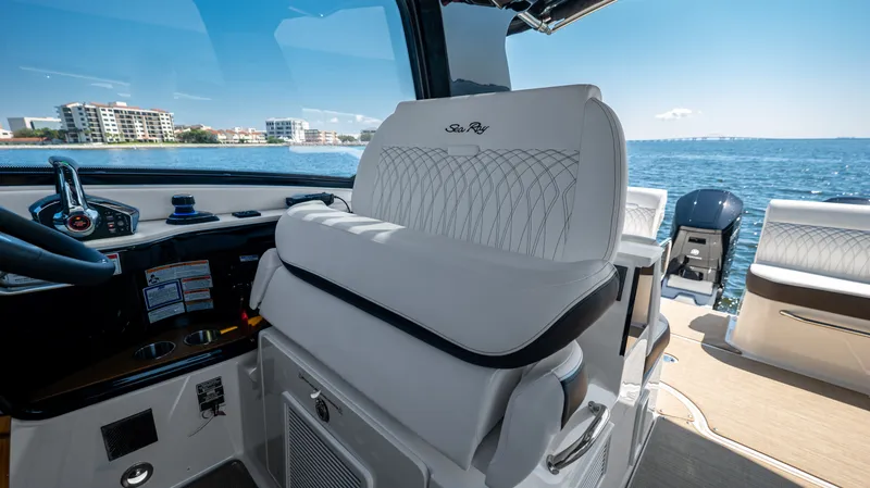 Slide: The Image of Sea Ray Sundancer 370 Outboard 2026 - 53