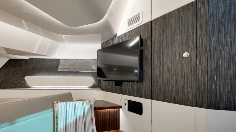 Slide: The Image of Sea Ray Sundancer 370 Outboard 2026 - 68