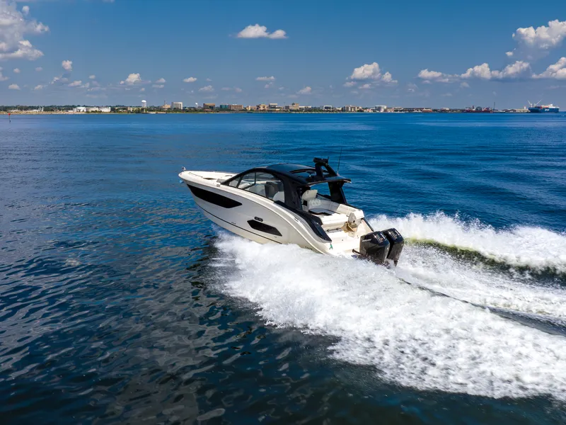 Slide: The Image of Sea Ray Sundancer 370 Outboard 2026 - 6