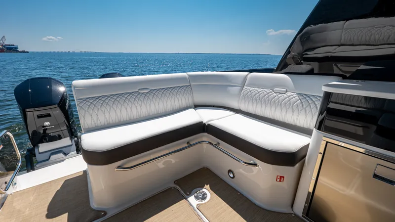 Slide: The Image of Sea Ray Sundancer 370 Outboard 2026 - 46