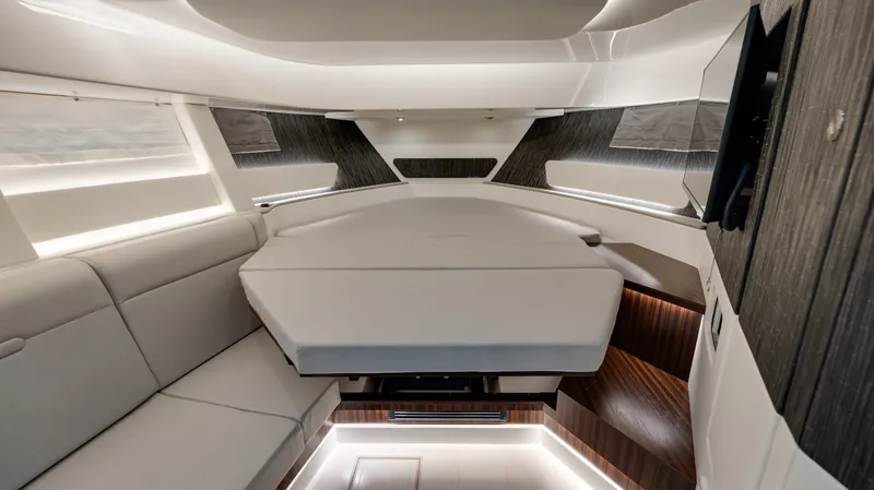 Slide: The Image of Sea Ray Sundancer 370 Outboard 2026 - 78