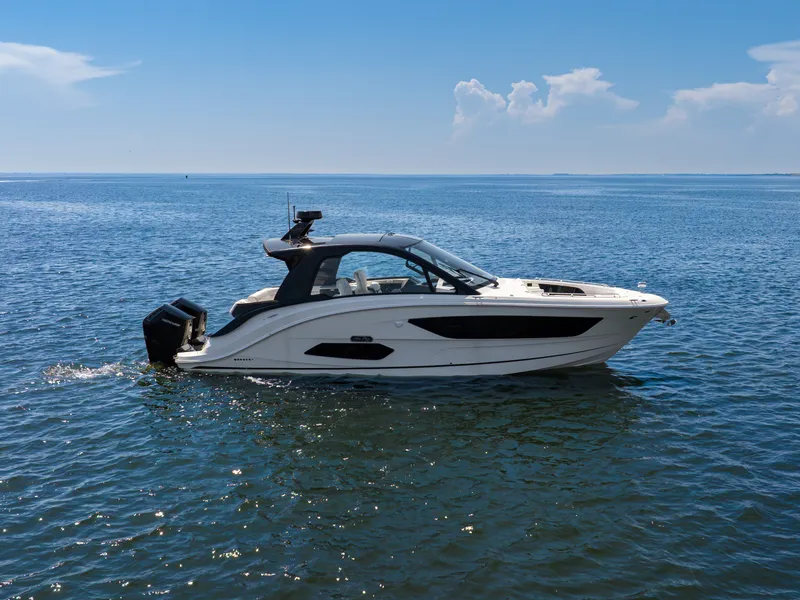 Slide: The Image of Sea Ray Sundancer 370 Outboard 2026 - 16