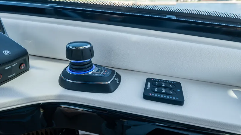 Slide: The Image of Sea Ray Sundancer 370 Outboard 2026 - 63
