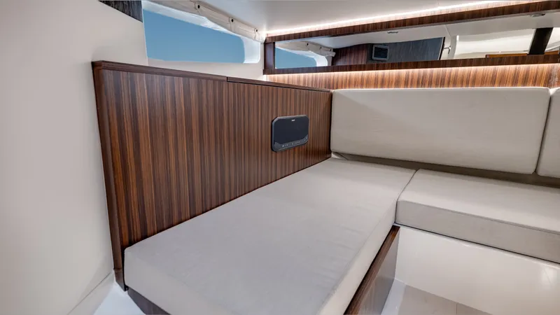 Slide: The Image of Sea Ray Sundancer 370 Outboard 2026 - 76