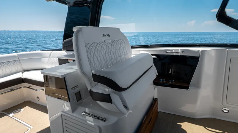 Slide: The Image of Sea Ray Sundancer 370 Outboard 2026 - 30