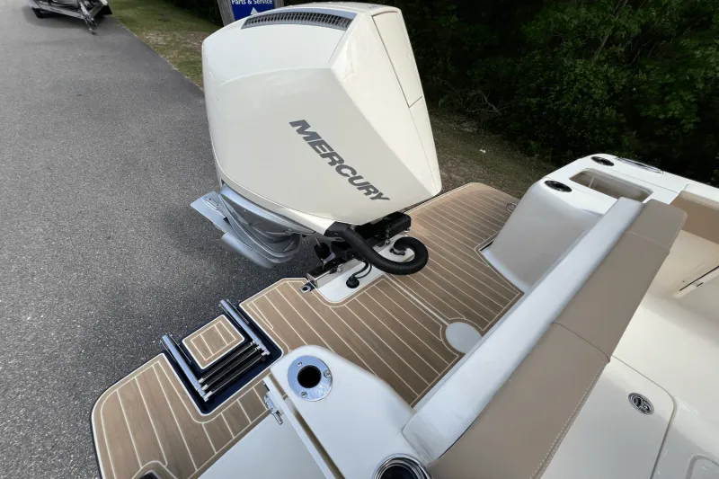 Slide: The Image of Scout 240 XSF 2025 - 3