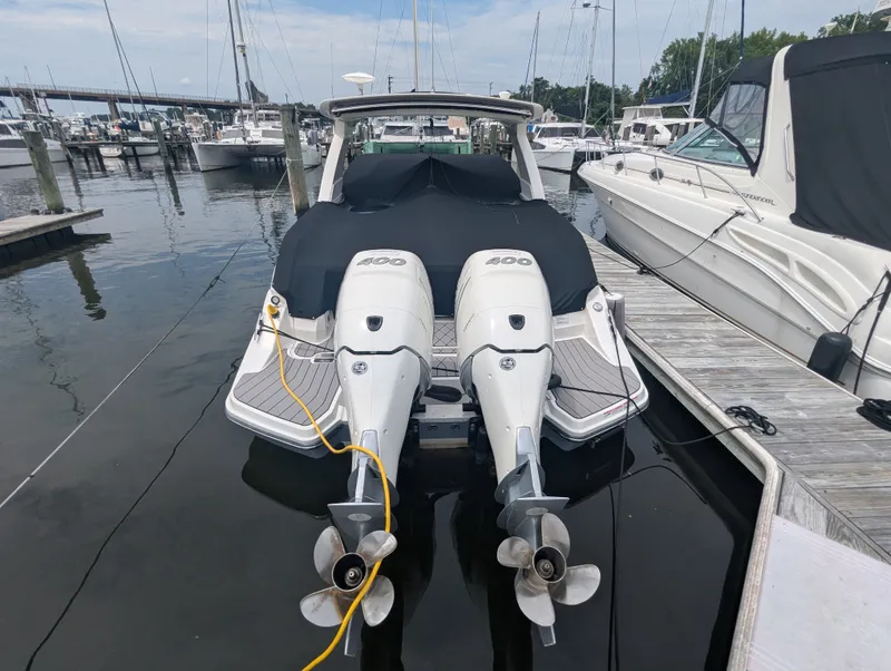 Slide: The Image of Sea Ray 350 SLX OB 2023 - 10