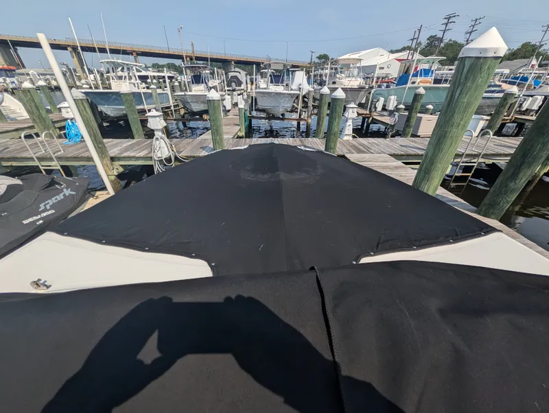 Slide: The Image of Sea Ray 350 SLX OB 2023 - 49
