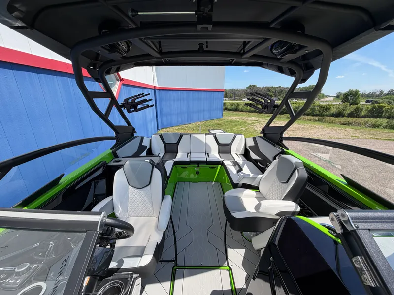 Slide: The Image of Yamaha 255X 2022 - 40