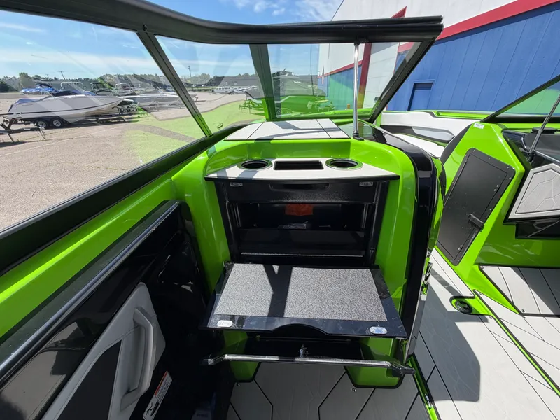 Slide: The Image of Yamaha 255X 2022 - 22